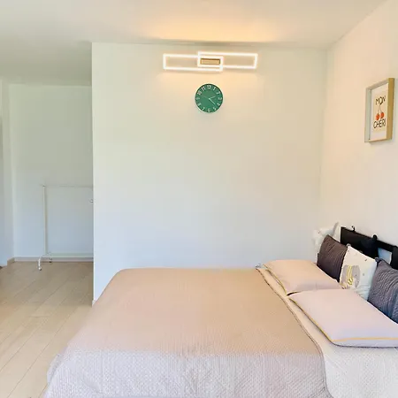 Casa Buda 2br Apartment-lakes Malpensa Mxp 24h Check-in Parking Apartmán