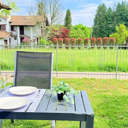 Casa Buda 2br Apartment-lakes Malpensa Mxp 24h Check-in Parking Sesto Calende