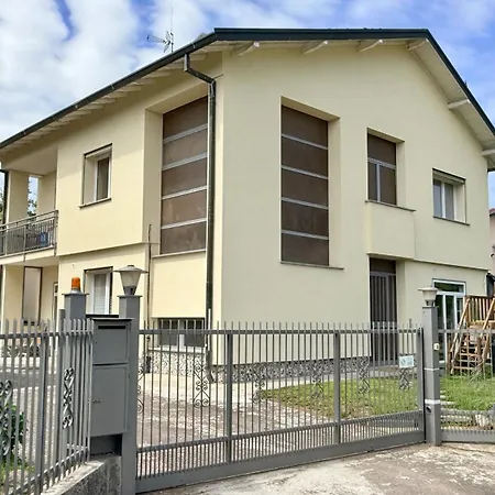 Casa Buda 2br Apartment-lakes Malpensa Mxp 24h Check-in Parking Sesto Calende