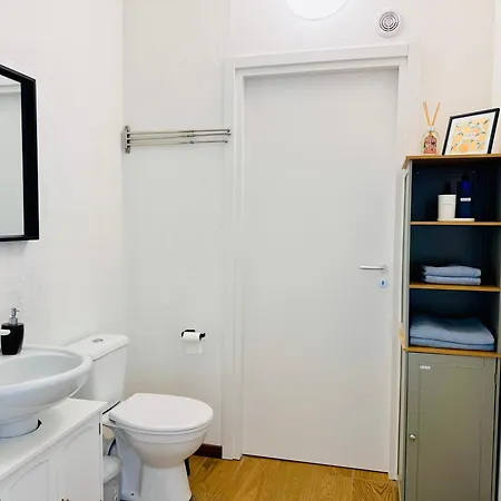 Casa Buda 2br Apartment-lakes Malpensa Mxp 24h Check-in Parking *